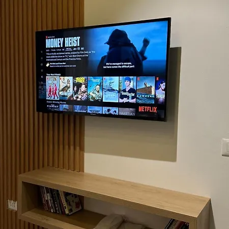 Scandinavian Al Apartamento Tirana