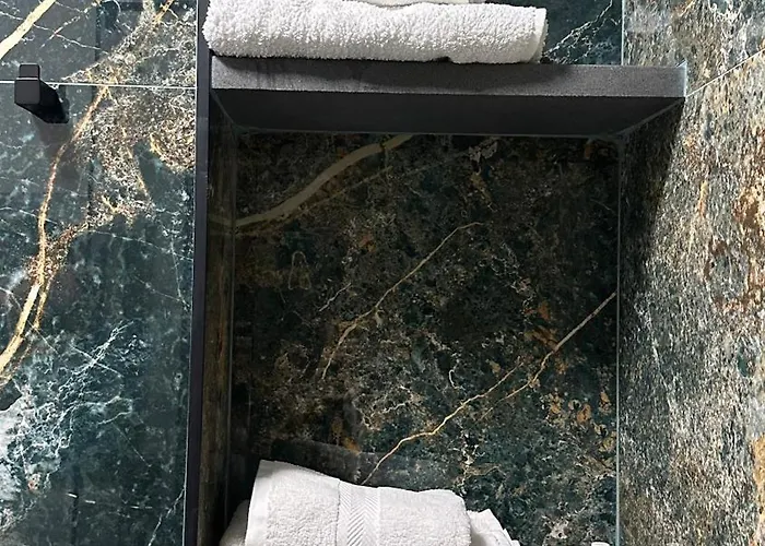 Scandinavian Al * Tirana